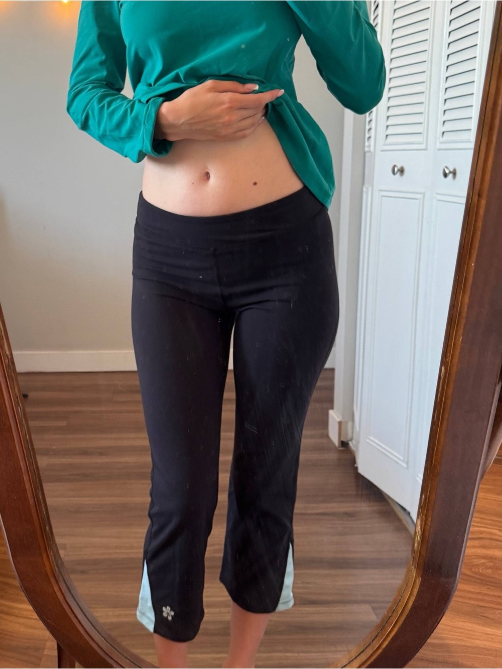 Y2K Yoga style Tuff Athletics Black Capris with Teal Trim